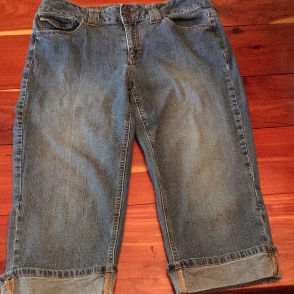 Ladies St John’s Bay Jean Knee Pants